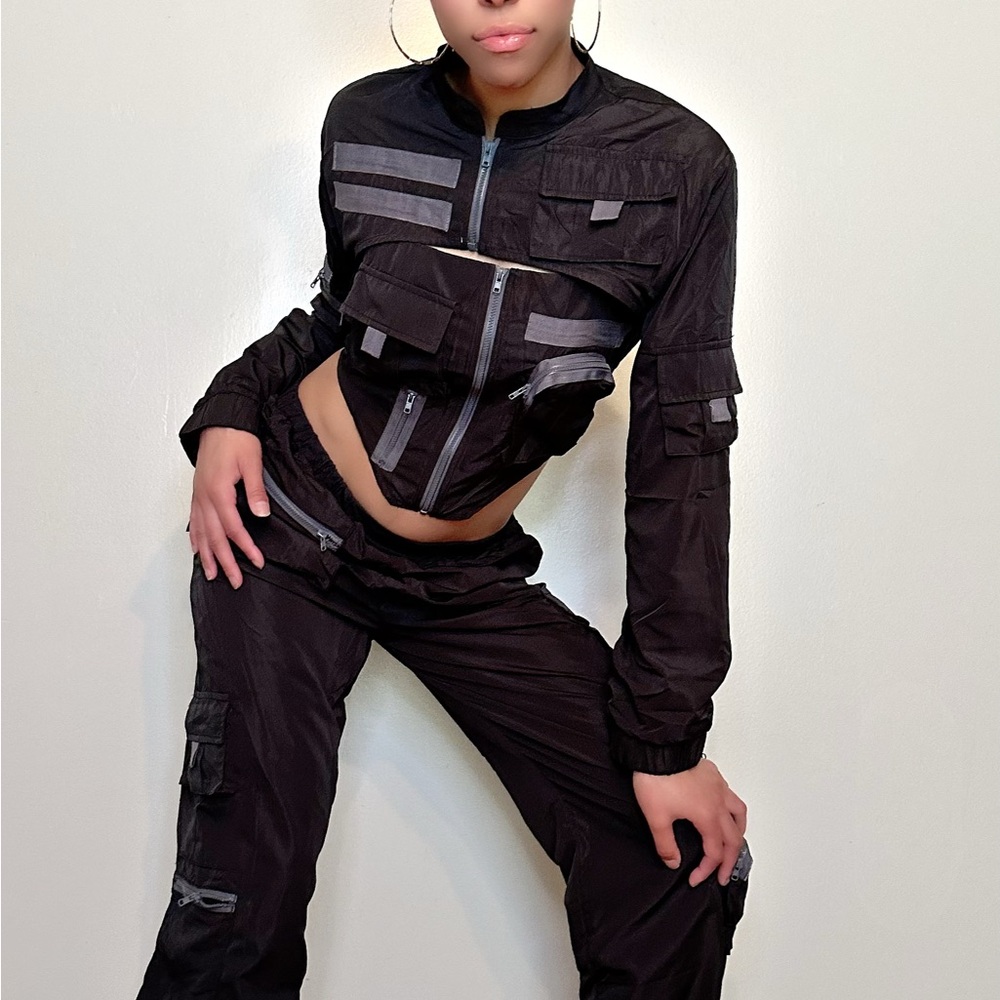 Stylish Black and Gray Women's Track Suit - Picture 5 of 8